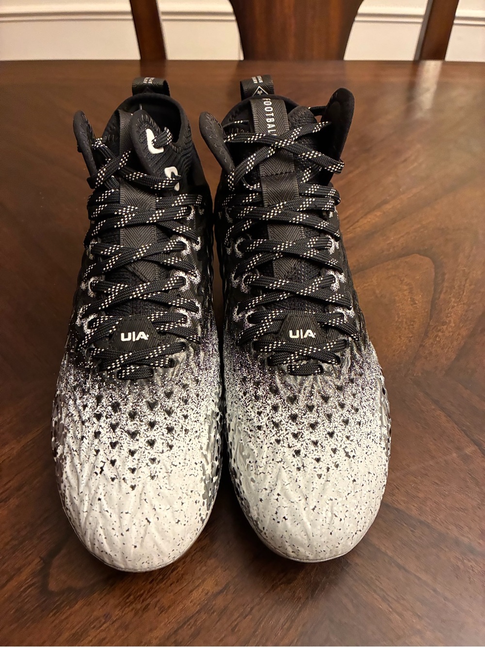 Under Armour Men's Sportlight Lux MC 2.0, (001) Black/White New size 9